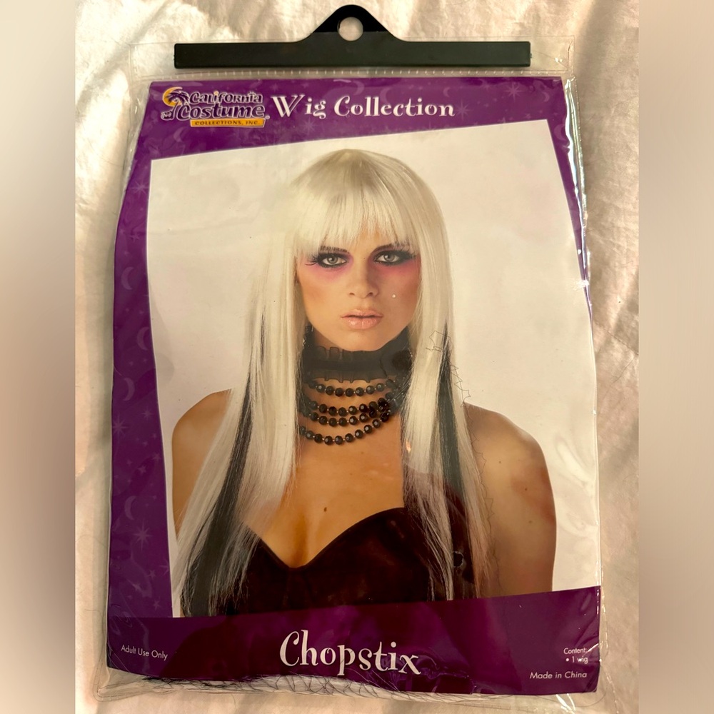 Costume wig